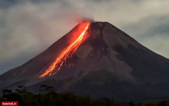 فعال شدن کوه آتشفشان مراپی در اندونزی