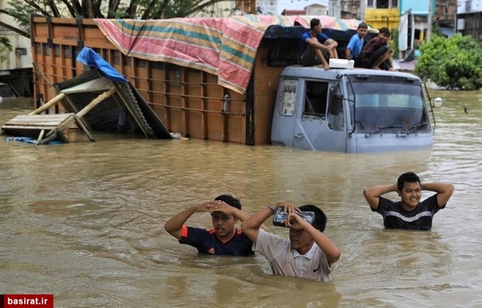 بارندگی شدید و جاری شدن سیل در لوکسوکون-اندونزی