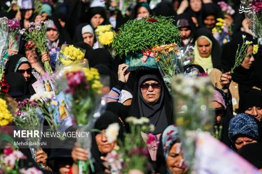 کاروان نمادین استقبال مردم قم از بانوی کرامت همزمان با ۲۳ ربیع‌الاول سالروز ورود آن حضرت به این شهر صبح جمعه ۶ مهر ۱۴۰۳ از میدان معصومیه تا حرم مطهر حضرت فاطمه معصومه (س) برگزار شد.