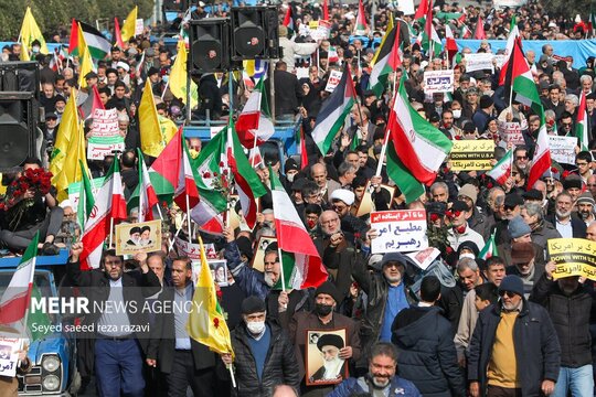 راهپیمایی جشن پیروزی و نصرالهی در تهران