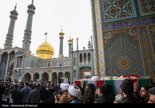 پیکر قضات شهید حجج اسلام و المسلمین علی رازینی و محمد مقیسه در قم تشییع و در حرم حضرت معصومه سلام‌الله‌علیها به خاک سپرده شد.