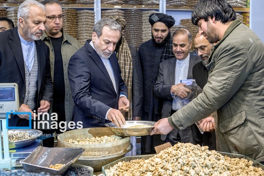 «سید عباس عراقچی» وزیر امور خارجه، صبح یکشنبه در راس هیأتی سیاسی و اقتصادی وارد کابل پایتخت افغانستان شد.