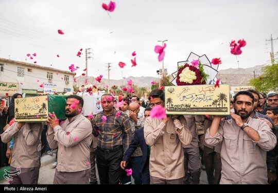 تشییع پیکر مطهر ۲ شهید دوران دفاع مقدس در لامرد - فارس