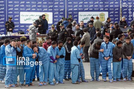 طرح دستگیری سارقان در مقر پلیس آگاهی پایتخت امروز چهارشنبه ۸ اسفند با حضور سردار عباسعلی محمدیان فرمانده انتظامی پایتخت و جمعی از خبرنگاران برگزار شد.