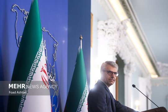 نشست خبری اسماعیل بقایی، سخنگوی وزارت امور خارجه صبح روز دوشنبه ۱۵ اردیبهشت با حضور اصحاب رسانه برگزار شد.