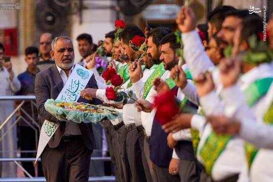 خادمان علوی به مناسبت فرا رسیدن ایام ولادت علی ابن موسی الرضا در حرم مطهر امام علی علیه‌السلام مراسم جشنی به پا کردند.