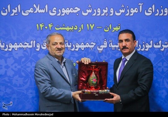 نشست هم‌اندیشی علیرضا کاظمی، وزیر آموزش‌وپرورش با همتای خود ابراهیم نامس یاسین الجبوری وزیر آموزش جمهوری عراق در اردوگاه شهیدباهنر برگزار شد.