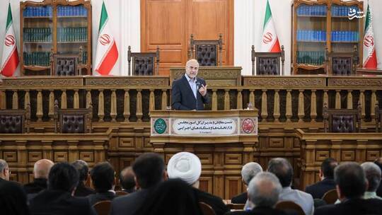 معاونان و مدیران کل امور مجلس وزارتخانه‌ها و دستگاه‌های اجرایی روز شنبه ۲۰ اردیبهشت با محمدباقر قالیباف رئیس مجلس شورای اسلامی دیدار کردند.