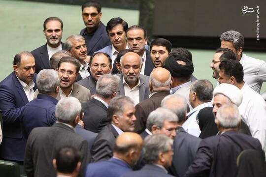 حضور وزیر کار در صحن علنی مجلس