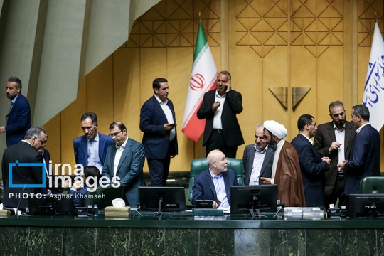 جلسه علنی مجلس شورای اسلامی صبح یکشنبه (۴ خرداد ۱۴۰۴) به ریاست «محمدباقرقالیباف رئیس مجلس شورای اسلامی» برگزار شد.