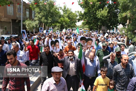 مردم همدان در پی تجاوز اخیر رژیم صهیونیستی به خاک جمهوری اسلامی ایران و حمله به پایگاه پدافند سوباشی در استان همدان تجمع کردند.