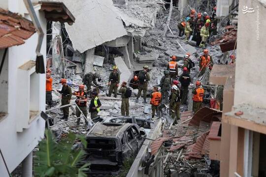 محله ریشون لتسیون در جنوب تل‌آویو پس از حمله موشکی صبح امروز ایران به این وضعیت دچار شد.