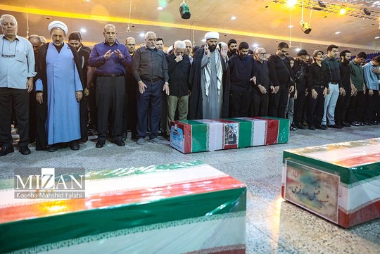 پیکر تعدادی از شهروندان تهران که در تجاوز اخیر رژیم صهیونیستی به شهادت رسیده اند شنبه ۳۱ خرداد در قطعه شهدای بهشت زهرا (س) تششیع و به خاک سپرده شد.