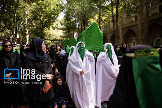 همایش شیرخوارگان حسینی همزمان با سراسر کشور، صبح نخستین جمعه ماه محرم (۶ تیر )در چهارباغ اصفهان برگزار شد.
