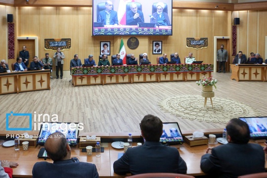 «مسعود پزشکیان» رئیس جمهور، دوشنبه (۱۶ تیر )پس از سفر غیر رسمی و سرزده به شهرستان آستارا در نشستی با استاندار، مدیران و مسئولان استان گیلان دیدار و گفت و گو کرد.