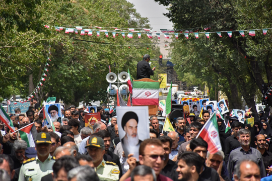 سنگ تمام شهرکردی‌ها در راهپیمایی «جمعه خشم و نصر»