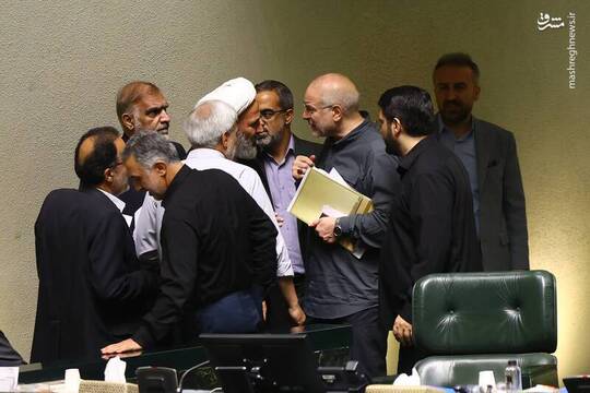 نشست علنی مجلس شورای اسلامی صبح امروز یکشنبه ۲۲ تیرماه به ریاست محمدباقر قالیباف برگزار شد.