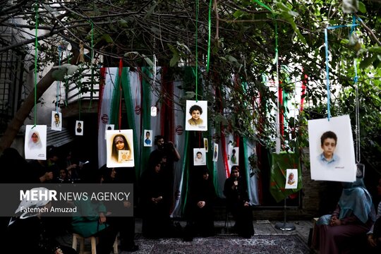 آئین تجلیل از مادران قصه‌گو و مرور خاطرات راویان دفاع مقدس ۱۲ روزه عصر روز دوشنبه ۳۰ تیر در مهدکودک رنگین کمان واقع در خیابان شهید صابونچی تهران برگزار شد.
