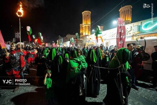 مراسم تعزیه ورود نمادین اسرا به شام توسط هیات کربلایی‌های مقیم یزد برگزار شد.