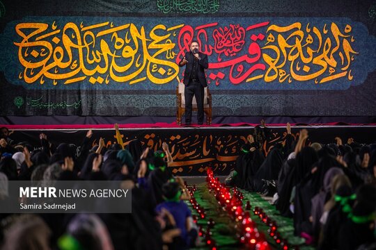 مراسم عزاداری شب شهادت حضرت رقیه (س)، شامگاه سه شنبه ۷ مرداد ماه در ورزشگاه شهید نوروزی برگزار شد.