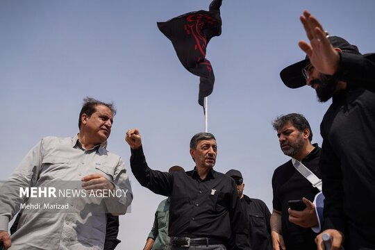 بازدید رئیس ستاد اجرایی فرمان امام از روند خدمت‌رسانی در مرز مهران