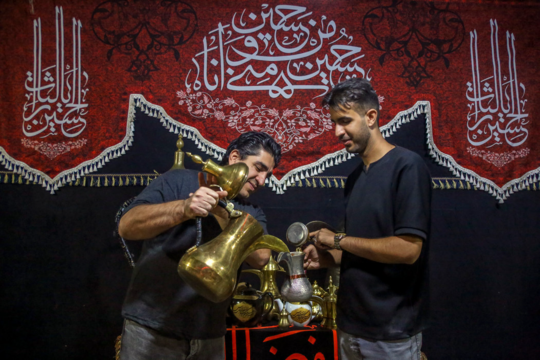 موکب حرم تا حرم برای خدمت به زائران اربعین اباعبدالله(ع) در شیراز برپا و تا بیست و پنج مردادماه به صورت شبانه‌روزی فعالیت می‌کند.
