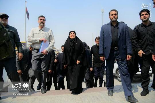 فرزانه صادق مالواجرد وزیر راه و شهرسازی، امروز با سفر به مرز شلمچه از روند آماده‌سازی زیرساخت‌ها و تسهیلات این گذرگاه برای تردد زائران بازدید کرد.