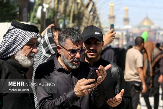 قرائت زیارت اربعین در بین‌الحرمین