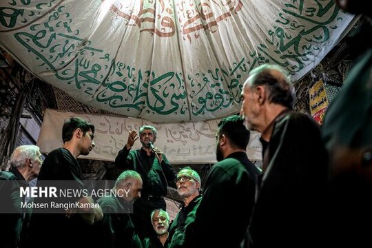 مراسم عزاداری روز بیست و هشتم ماه صفر، روز شهادت پیامبر اکرم و امام حسن مجتبی (سلام الله علیهما) در بازار تهران برگزار شد.