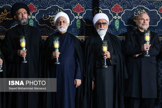 محمد باقر قالیباف، رئیس مجلس شورای اسلامی، آیت الله احمد مروی، تولیت آستان قدس رضوی و حجت الاسلام غلامحسین محسنی اژه‌ای، رئیس قوه‌قضاییه در مراسم خطبه خوانی شب شهادت امام رضا (ع)
