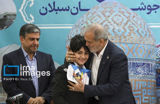 «مسعود پزشکیان» رئیس‌جمهور، صبح پنج‌شنبه (۲۰ شهریور ۱۴۰۴) در دومین برنامه سفری یک روزه خود به استان اردبیل سفر کرد.