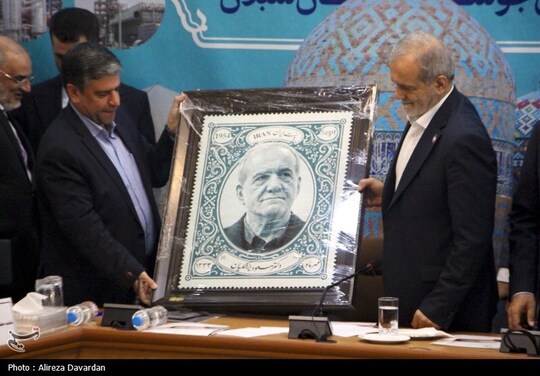 رییس جمهور دکتر پزشکیان با هیات همراه در سفر رسمی به اردبیل در جلسات جداگانه با فعالین مدرسه سازی، اقتصادی، اجتماعی فرهنگی و سیاسی اردبیل همچنین مسئولین استانی دیدار و گفتگو کردند.