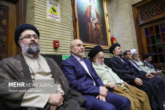 مراسم ترحیم حاجیه خانم «فاطمه مصدقی‌راد» مادر شهید «مجید حدادعادل» و غلامعلی حدادعادل عصر امروز جمعه ۴ مهر ماه با حضور جمعی از مقامات لشکری و کشوری در مسجد نور تهران برگزار شد.