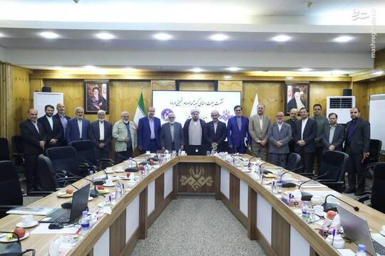 نشست هیئت‌ امنای کمیته امداد امام‌خمینی (ره) و مدیران رسانه ملی در سازمان صداوسیما برگزار شد