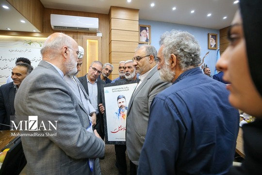 نشست دبیر ستاد حقوق بشر با خانواده شهدای جنگ ۱۲ روزه -