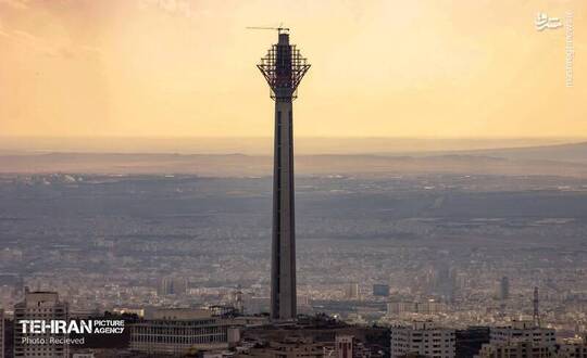 برج میلاد ۱۷ ساله شد