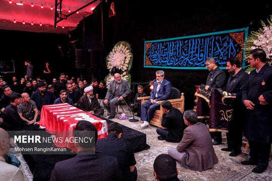 مراسم تشییع والده مداح اهل بیت (ع) سید مجید بنی فاطمه