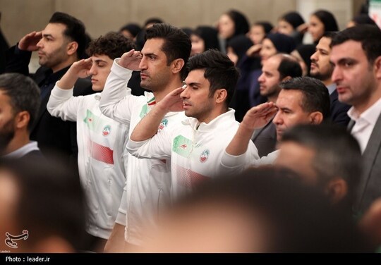 دیدار قهرمانان و مدال‌آوران ورزشی و المپیادهای علمی جهانی با رهبر معظم انقلاب