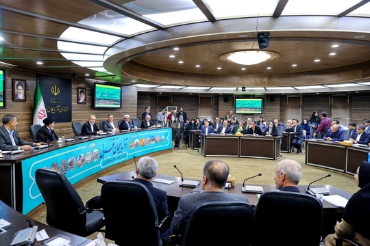 نشست رئیسجمهور پزشکیان با فرهیختگان و فعالان سیاسی، اجتماعی و فرهنگی استان آذربایجان غربی.