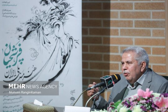 آئین نکوداشت محمود فرشچیان همراه با افتتاح نمایشگاه اختصاصی از طراحیهای این هنرمند فقید در فرهنگستان هنر برگزار شد.