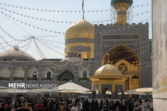 حرم مطهر رضوی در روز ولادت حضرت زینب (س)