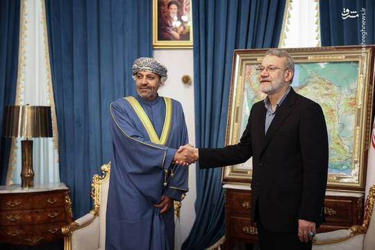 حمود بن فیصل آل البو سعیدی وزیر کشور عمان با علی لاریجانی دبیر شورای عالی امنیت ملی کشورمان دیدار و گفتوگو کرد.