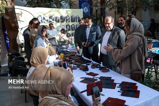ششمین روز از جشنواره «همام»  با حضور سید جواد حسینی رئیس سازمان بهزیستی کشور در فرهنگستان هنر برگزار شد.
