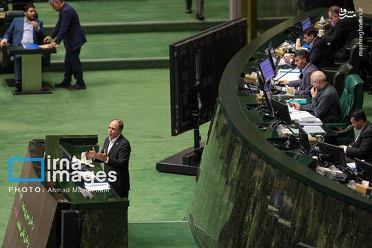 جلسه علنی مجلس شورای اسلامی به ریاست محمدباقر قالیباف رئیس قوه مقننه رأس ساعت ۸ و ۲۹ دقیقه و با حضور وزیران کار و کشاورزی و ۲۳۷ نفر از نمایندگان برگزار شد.