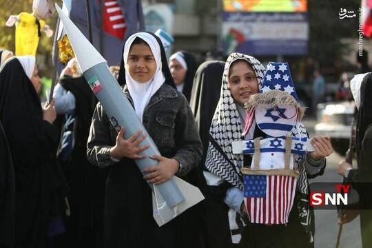 حضور دهه هشتادی و دهه نودی‌ها در راهپیمایی ۱۳ آبان