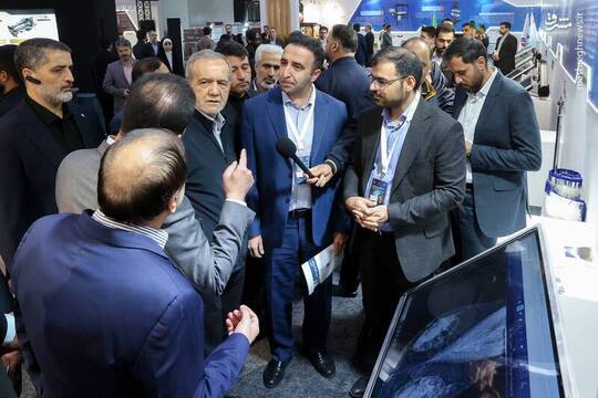 مسعود پزشکیان رئیس جمهور از شانزدهمین نمایشگاه بین‌المللی فناوری نانو و نخستین نمایشگاه فناوری‌های روزآمد بازدید کرد.