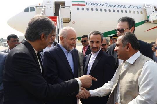 استقبال از قالیباف در بدو ورود به کراچی پاکستان