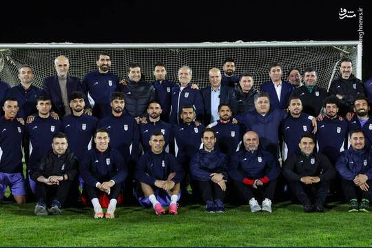 دیدار پزشکیان با بازیکنان و کادر فنی تیم‌های ملی فوتبال