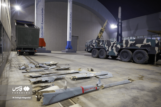 لاشه پهپادهای صهیونی در نمایشگاه دستاوردهای هوافضای سپاه