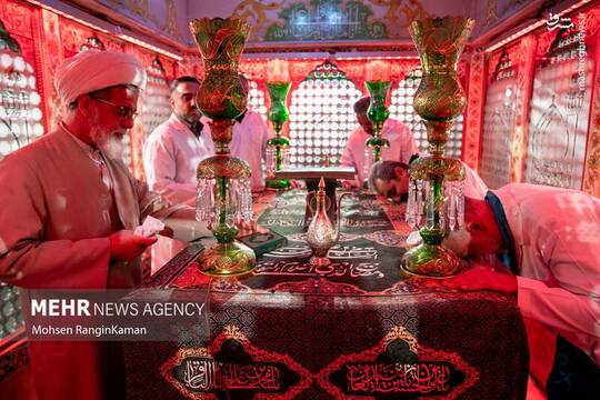 آیین غبارروبی ضریح آستان مقدس امامزاده صالح(ع)